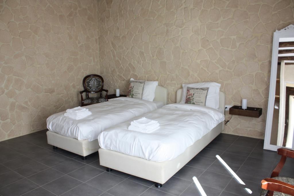 Gite Chevannes Fours 部屋 写真